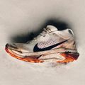Női futócipő Nike ACG Zegama Trail summit fehér/phantom/biztonsági narancs/fekete 8