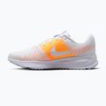Férfi futócipő Nike Run Defy white/topaz gold/blue crystal 2