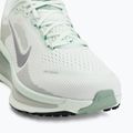 Női futócipő Nike Vomero 18 barely green/steam/metallic silver 7