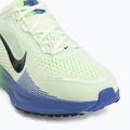 Nike Vomero futócipő 18 volt tint/black spruce 7