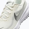 Női futócipők Nike Revolution 8 sail/white/black/metallic silver 7