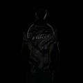 Férfi futó póló Nike Dri-FIT Printed SS smoke grey/black/light lemon twist 7