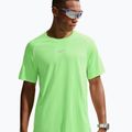Férfi futó póló Nike Stride volt/light silver 4