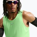 Férfi futó póló Nike Stride volt/light silver 5