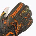 Reusch Attrakt Grip kapuskesztyű zöld 5370018-5556 3