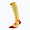 CEP Run Tall 5.0 férfi kompressziós zokni marigold/burgundia 2