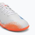 PUMA Future 8 Play It Jr gyermek futballcipő puma fehér/puma fekete/izzó vörös 7