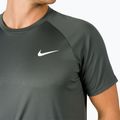 Férfi edzőpóló Nike Essential szürke NESSA586-018 5
