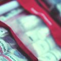 Lifesystems Camping First Aid Kit piros turisztikai elsősegélycsomag LM20210SI 5