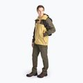 Pinewood Abisko Trekking 3L golden hay/moss green férfi esőkabát 2