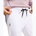 Női edzőnadrág On Running Sweat fehér 5