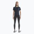 Női futópóló On Performance-T navy/fekete 2