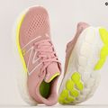 Női futócipő New Balance Fresh Foam More v4 rózsaszín Hold 19