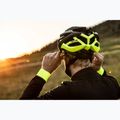 Kerékpáros sisak Rogelli Tecta black/fluor 15