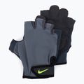 Férfi edző kesztyű Nike Essential szürke NLGC5-044