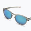 Oakley Latch matt szürke tinta/prizm zafír polarizált napszemüveg 5