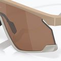 Napszemüveg Oakley Bxtr Patrick Mahomes II matte terrain tan/prizm tungsten 9
