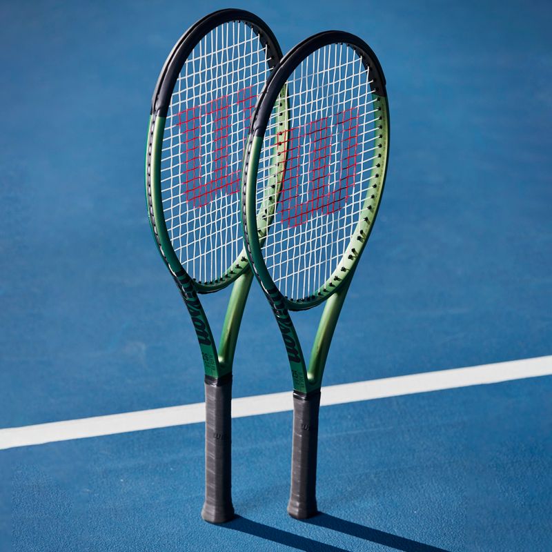 Wilson Blade 26 V8.0 gyermek teniszütő fekete-zöld WR079210U 8
