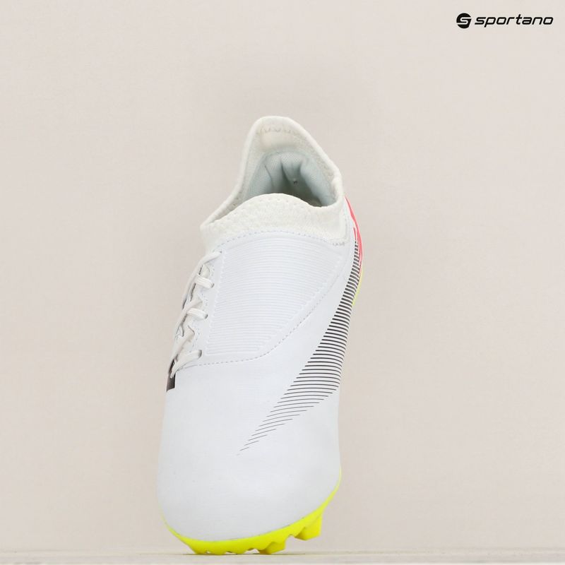 New Balance férfi futballcipő Furon Dispatch V7+ FG fehér 9