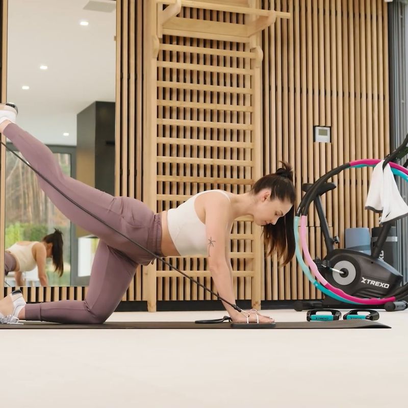 Multifunkciós platform fogókkal és expanderrel XTREXO összehajtható TXO-B4Z045-BK fekete 20