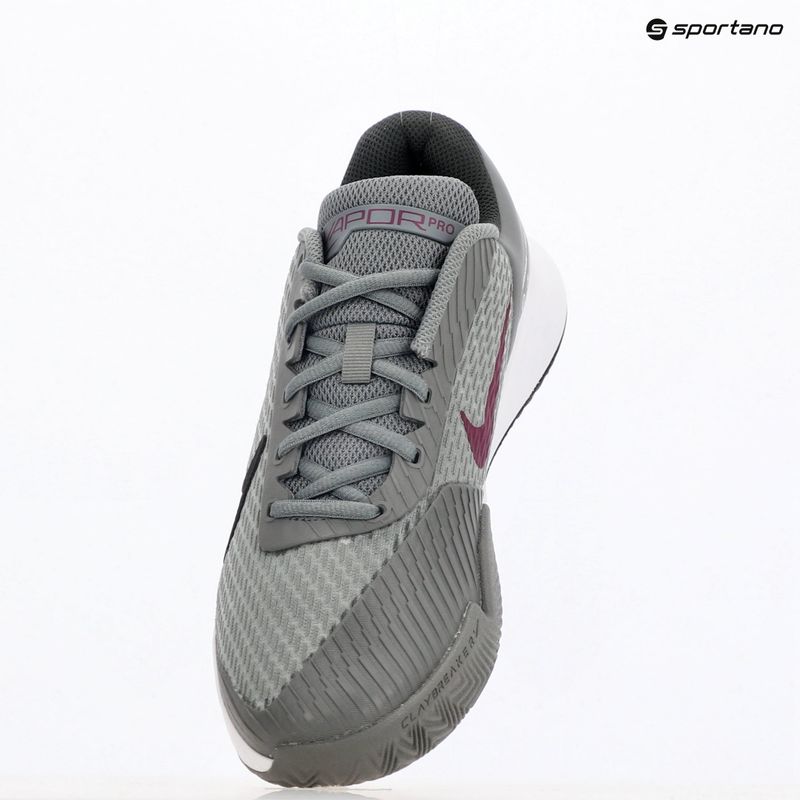 Férfi teniszcipő Nike Air Zoom Vapor Pro 2 smoke grey/ dark smoke grey/ black/ sangria 9