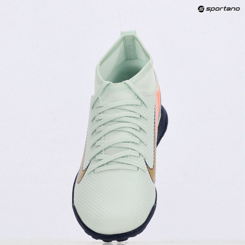 Nike Superfly 10 Club Mercurial Dream Speed TF Jr gyermek labdarúgócipő alig zöld/bíbor pulzus/metál arany érme 9