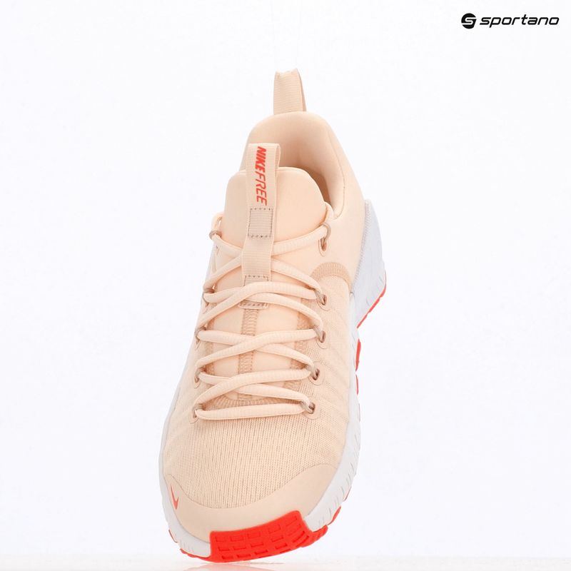 Női edzőcipő Nike Free Metcon 6 guava ice / light wild mango / wFehér 9