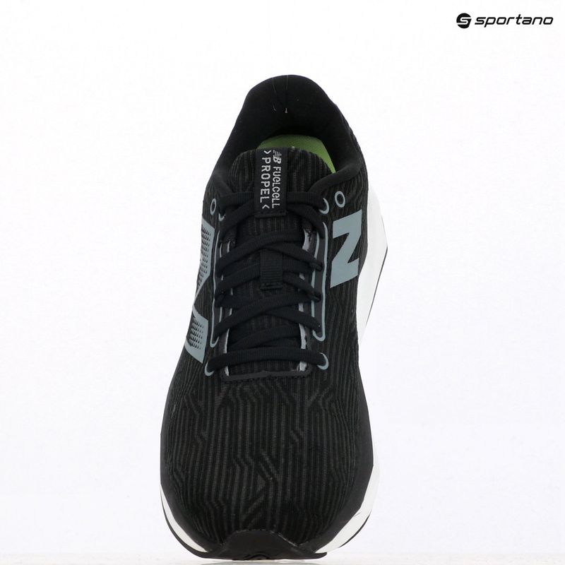 Férfi New Balance FuelCell Propel v5 fekete futócipő 9