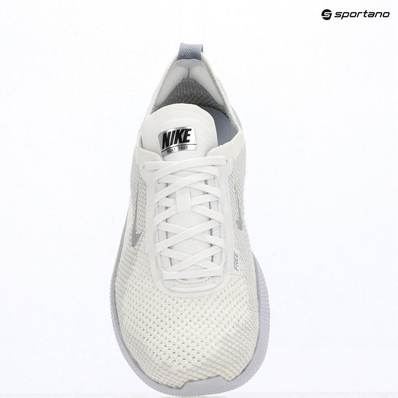 Női edzőcipő Nike Free 2025 white/ghost/metallic silver 11