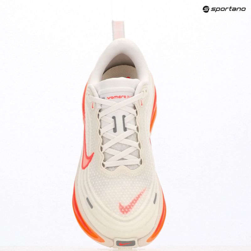 Női futócipő Nike Vomero Plus sail/white/orange pulse/hot lava 9
