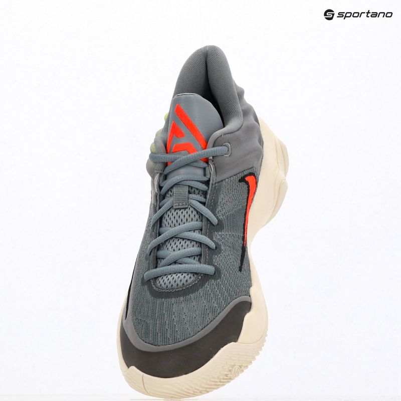 Férfi kosárlabdacipő Nike Giannis Immortality 4 Cool Grey/Volt/Total Crimson 18