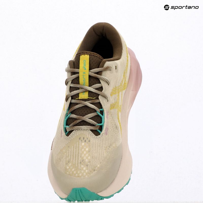 Női futócipők ASICS Novablast 5 TR light dust/cacti 17