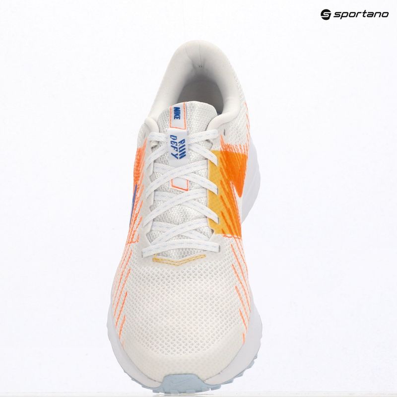 Férfi futócipő Nike Run Defy white/topaz gold/blue crystal 6