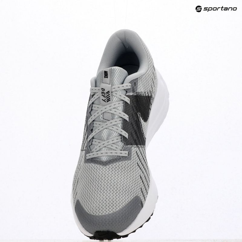 Férfi futócipő Nike Run Defy wolf grey/white/iron grey/black 6