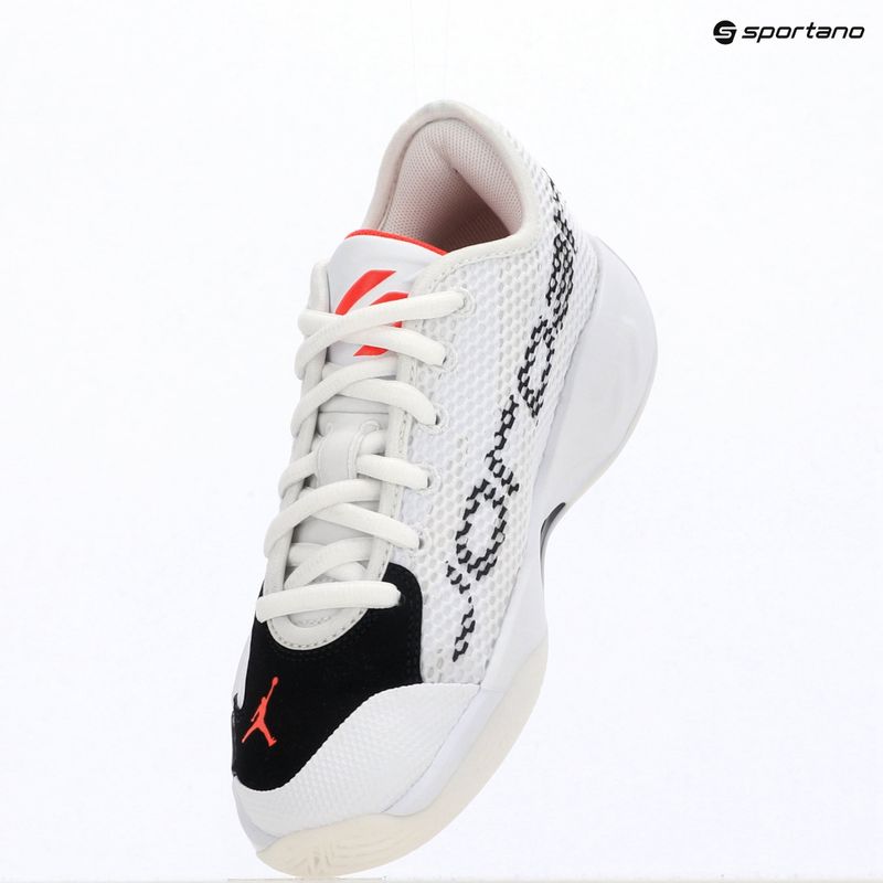Gyerek kosárlabda cipő Nike Jordan Luka 77 GS Jr white/black/sail/bright crimson 12