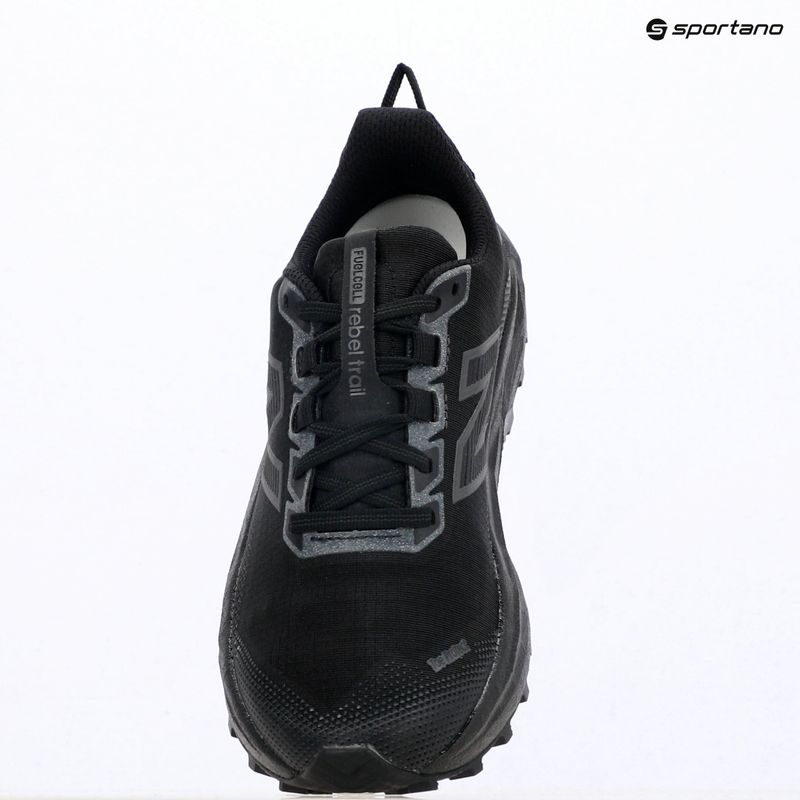 Női futócipő  New Balance Rebel V1 black/black metallic 16