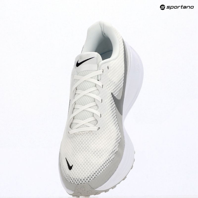 Férfi futócipő Nike Revolution 8 summit white/white/metallic silver 14