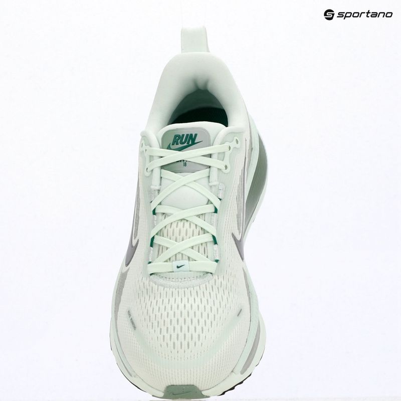 Női futócipő Nike Vomero 18 barely green/steam/metallic silver 14