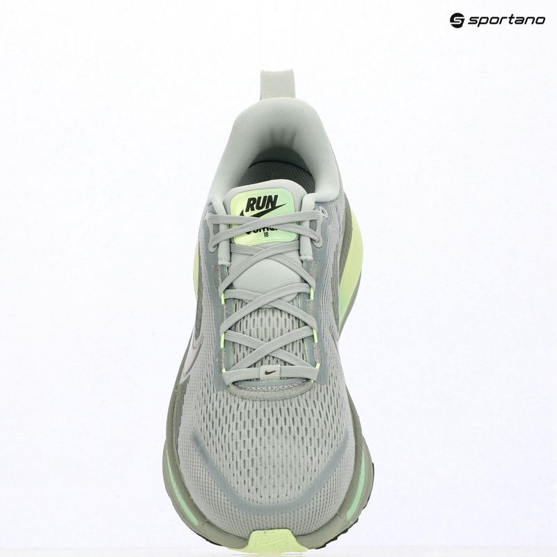Férfi futócipő Nike Vomero 18 light silver/barely volt/college grey 14