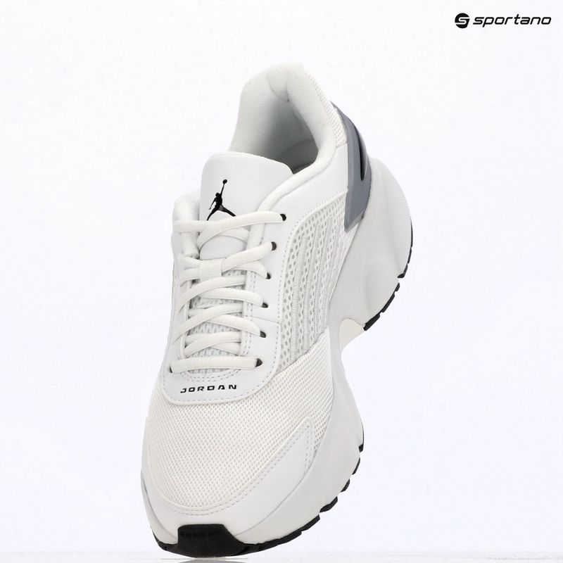 Női cipő Jordan Trunner Flow summit white/metallic silver/black 9