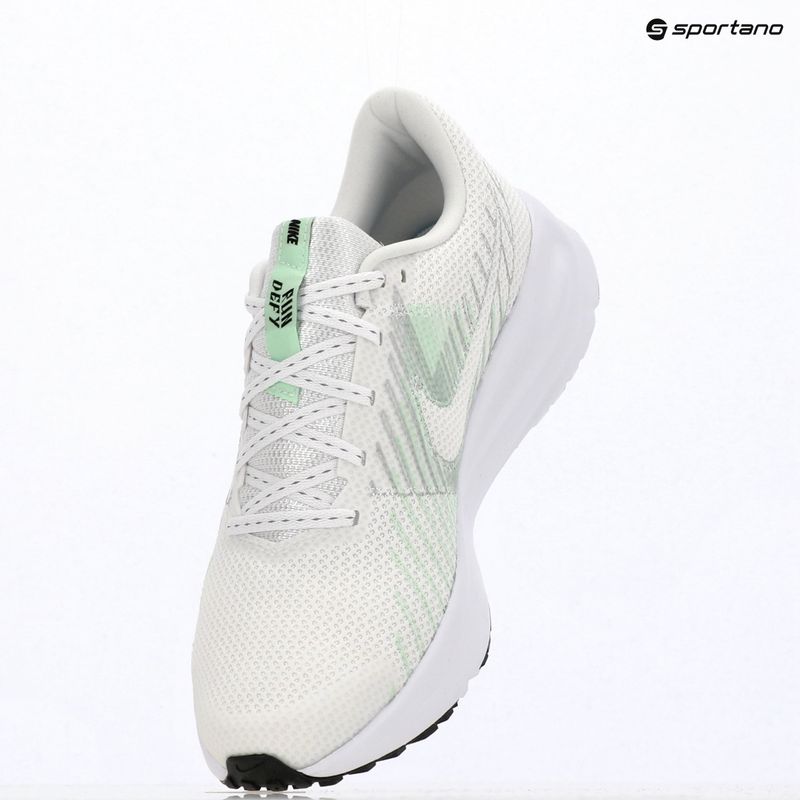 Női futócipők Nike Run Defy white/cucumber calm/black/illusion green 6
