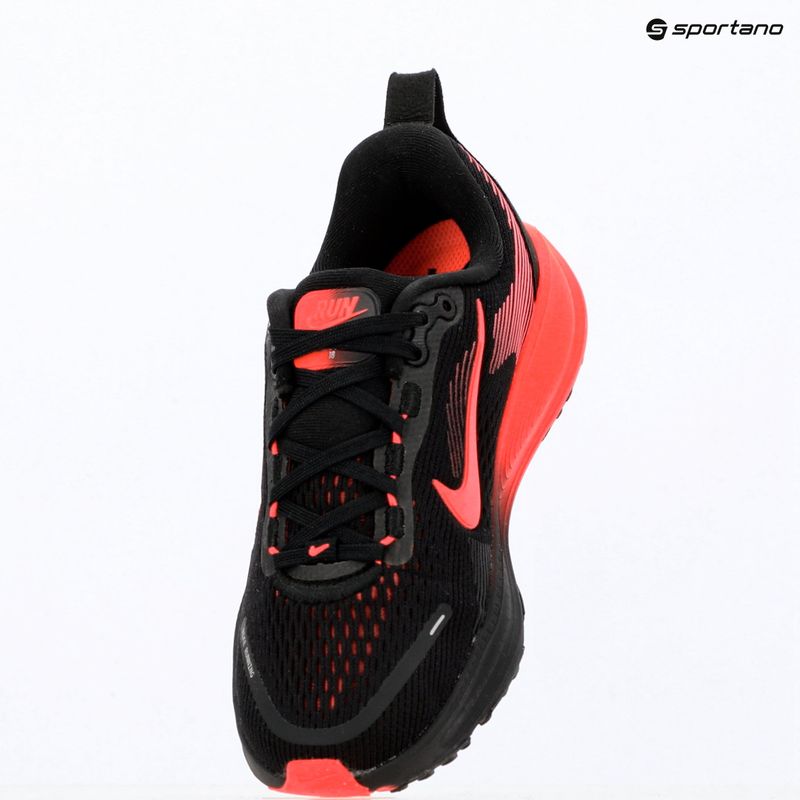 Nike Vomero 18 futócipő fekete/egyetemi piros/élénk bíbor 8