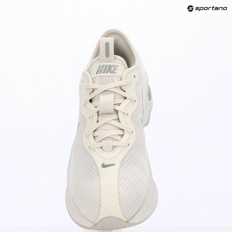 Női cipők Nike Motiva 2 summit white/phantom/metallic silver 11