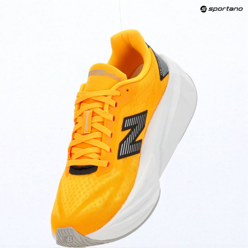 Női futócipők New Balance FuelCell Rebel V5 satsuma orange/grey matter 12