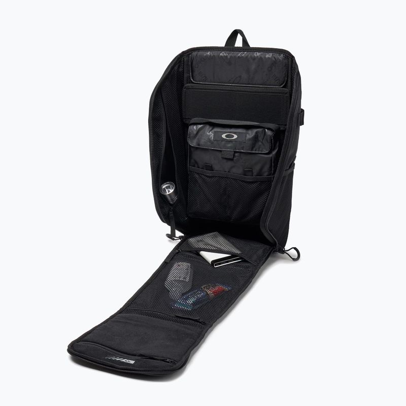 Egyvállas városi hátizsák Oakley Extractor Sling 2.0 23 l blackout tbl 5