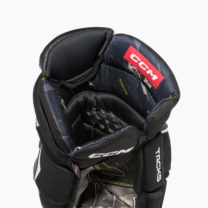 hokikesztyű CCM Tacks AS-V Pro SR black/white 5