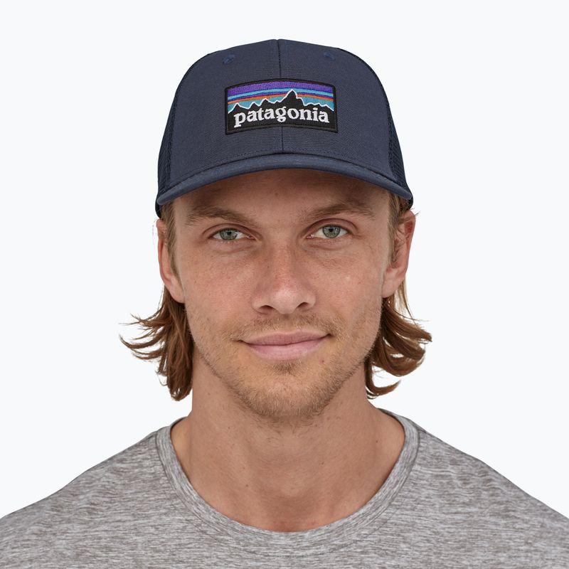 Patagonia P-6 Logo Trucker baseball sapka tengerészkék 3