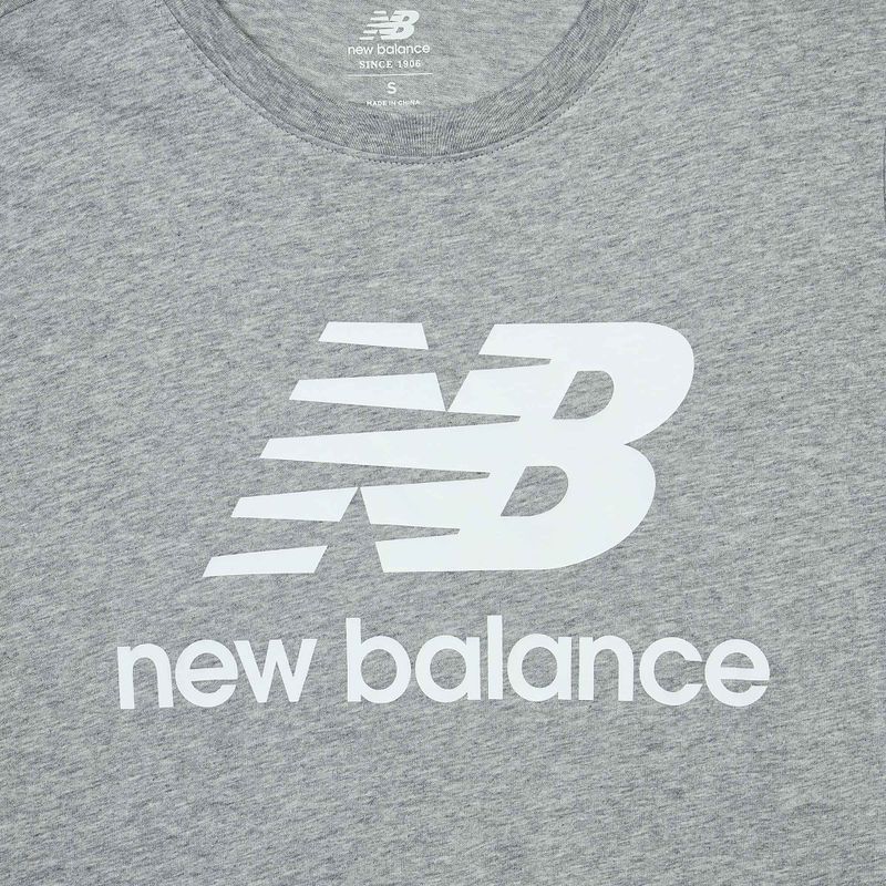 Férfi New Balance Essentials Stacked Logo póló szürke 3