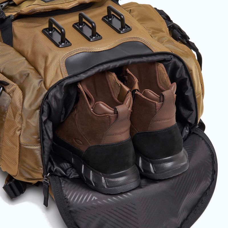 Oakley Kitchen Sink 34 l teljes coyote túra hátizsák 7