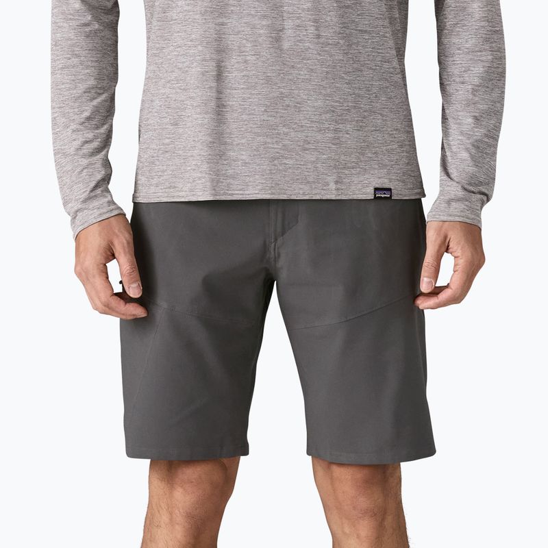 Patagonia férfi Terravia Trail 10" kovácsoltvas szürke rövidnadrág 4